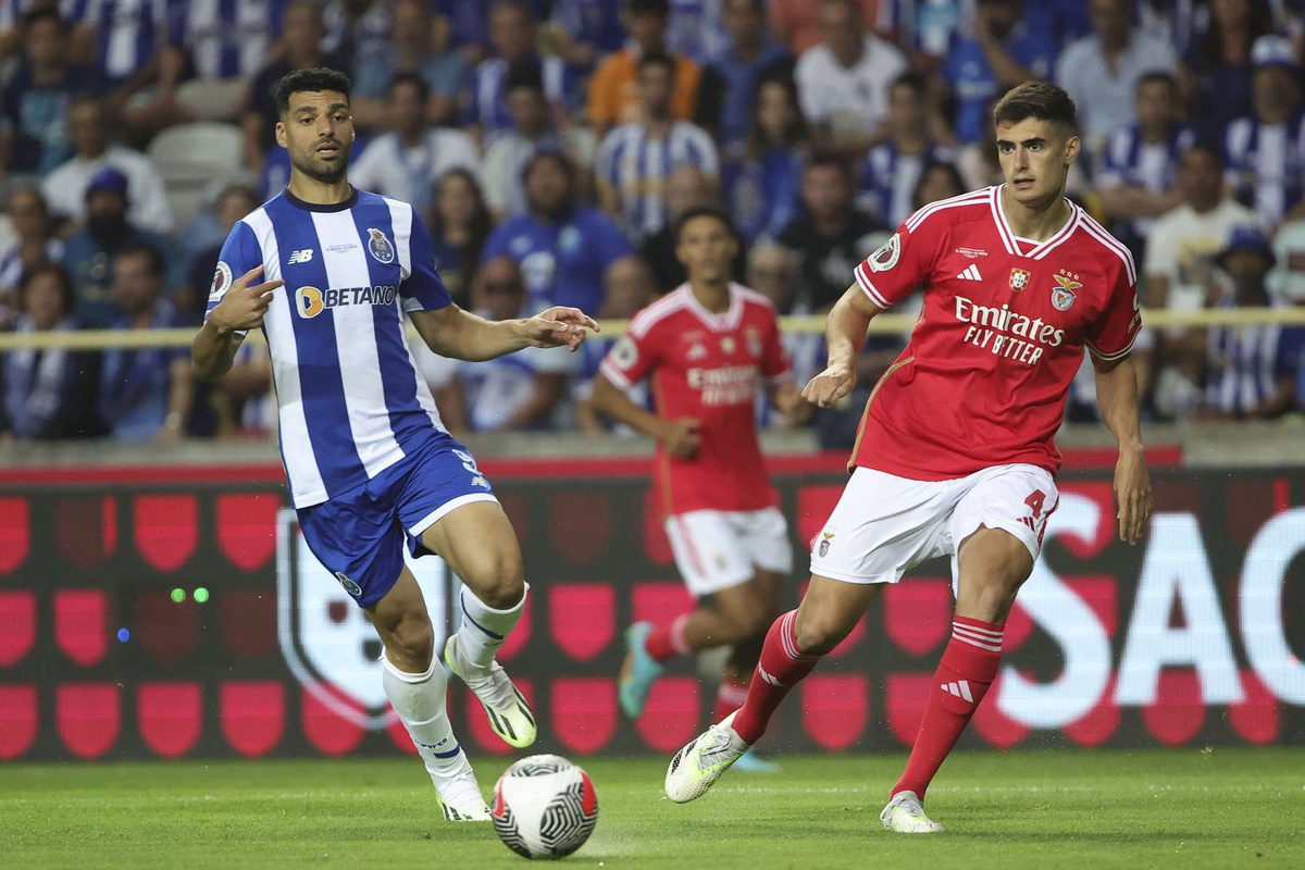 FC Porto joga no Bessa, Benfica recebe Moreirense e Sporting estreia-se na  I Liga - Mundo Português