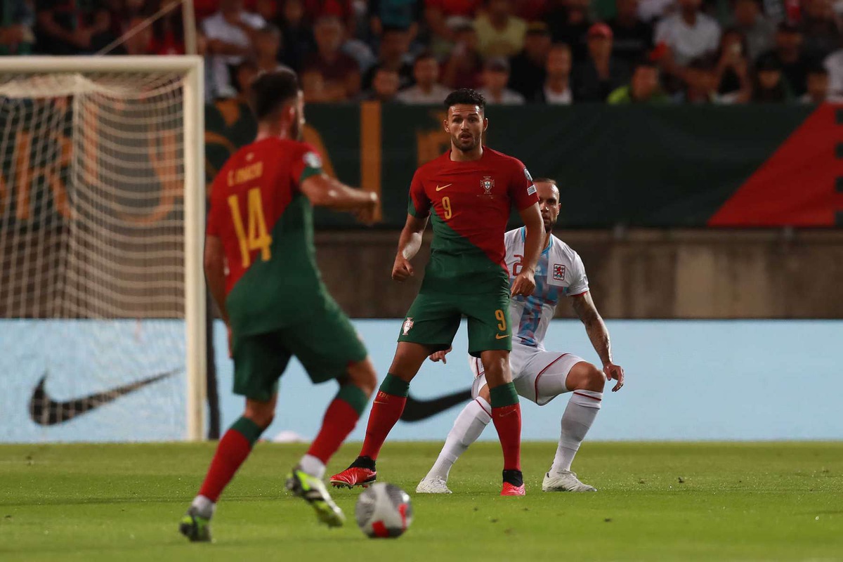 Cristiano Ronaldo faz dois e Portugal goleia Luxemburgo por 6 x 0