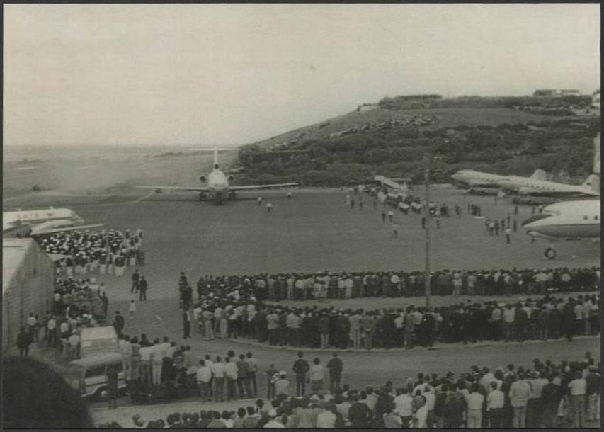 Inauguração do Aeroporto da Horta. Destaque para o Boeing 727 da TAP que transportou o então presidente Américo Tomás