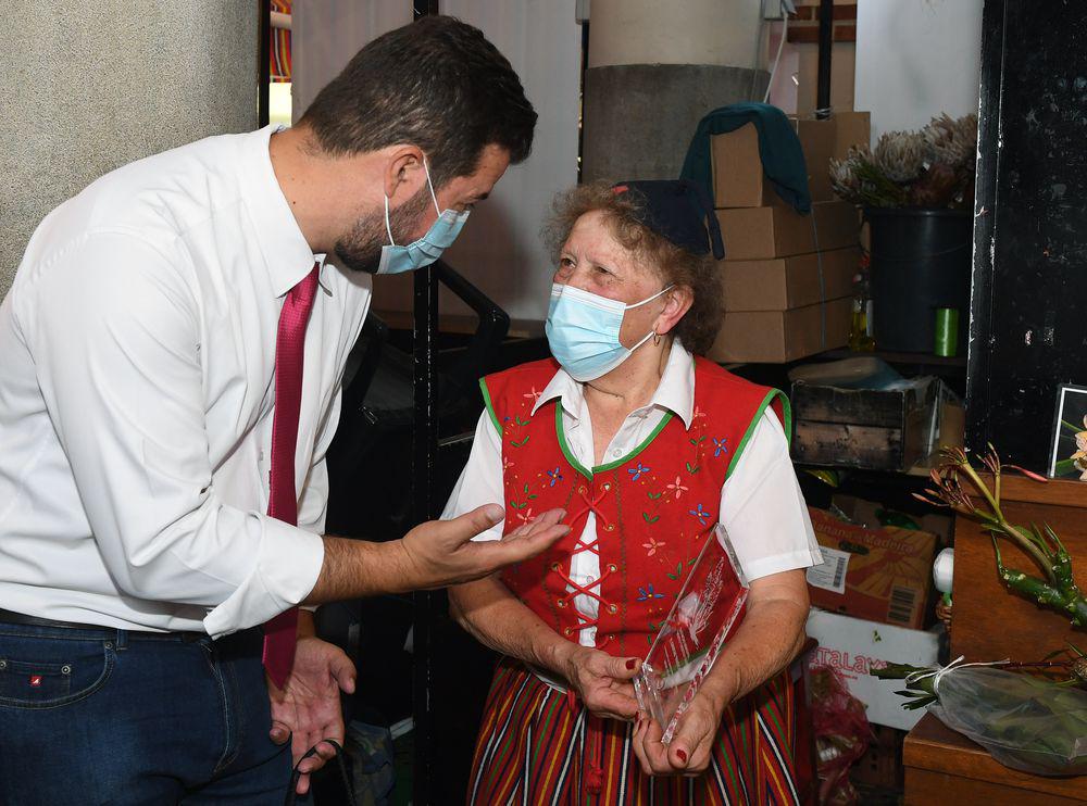 Miguel Silva Gouveia entregou as distinções às floristas.