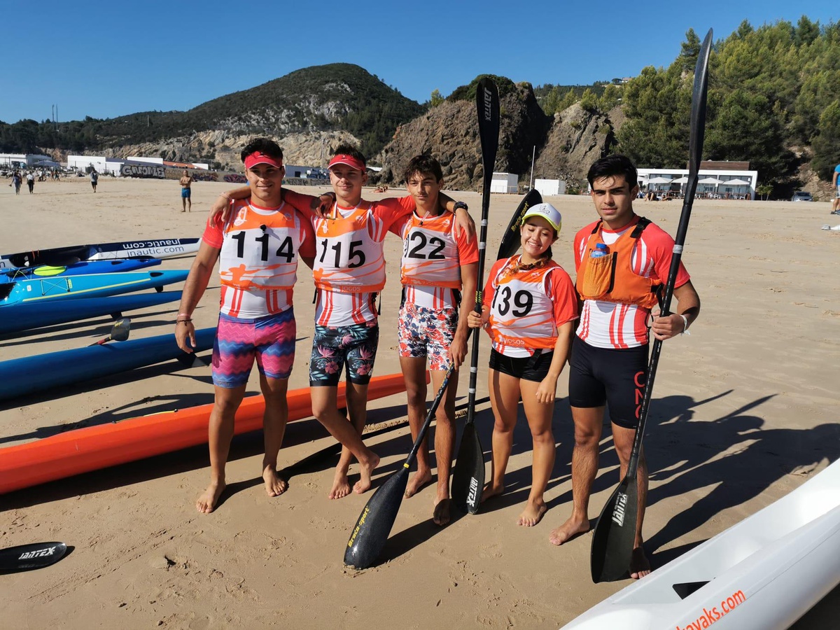 Atletas do Clube Naval da Calheta presentes no Campeonato Nacional de Canoagem de Mar