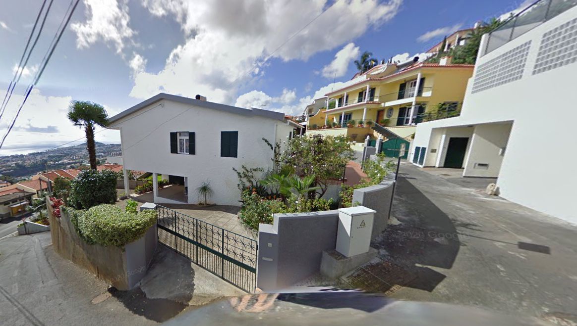 O fim da Rua Abel Marques Caldeira, no Monte.  Foto Googla Streetview