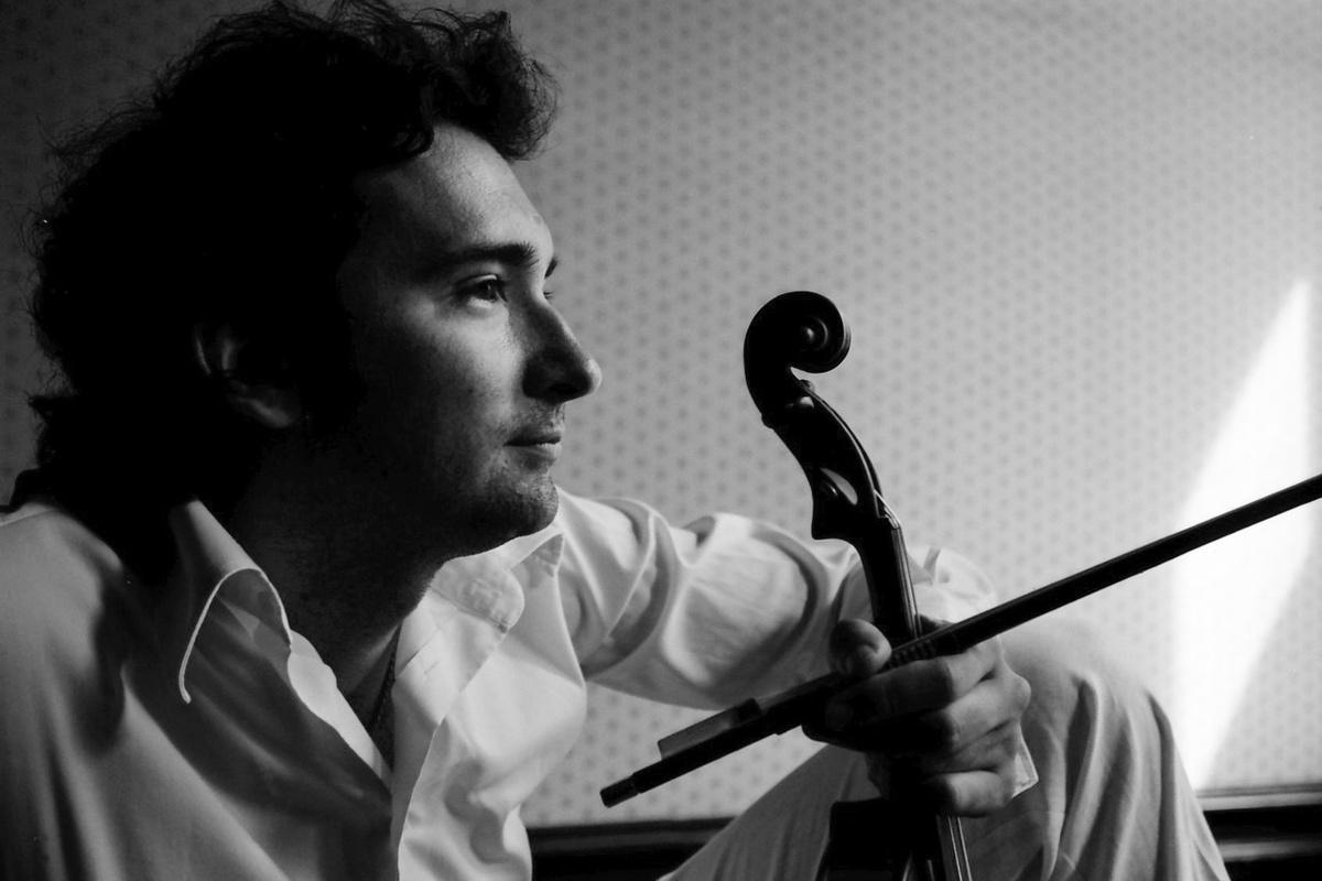 Eliot Lawson é outro dos volinistas convidados neste concerto que será dirigido pelo Maestro Evan-Alexis Christ.