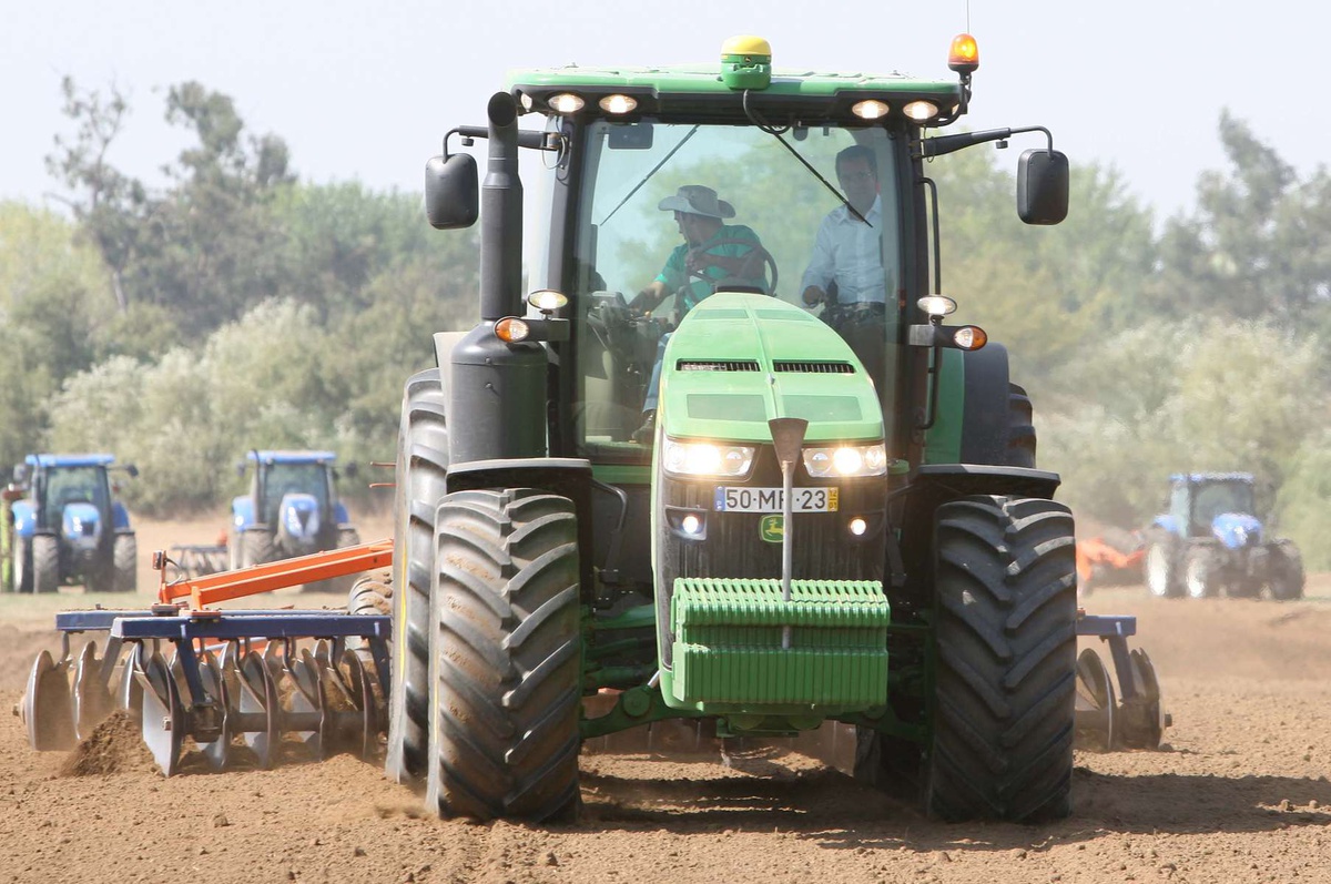 Não há muitos na Madeira, mas os tractores agrícolas também estão 'isentos'. Foto ASPRESS