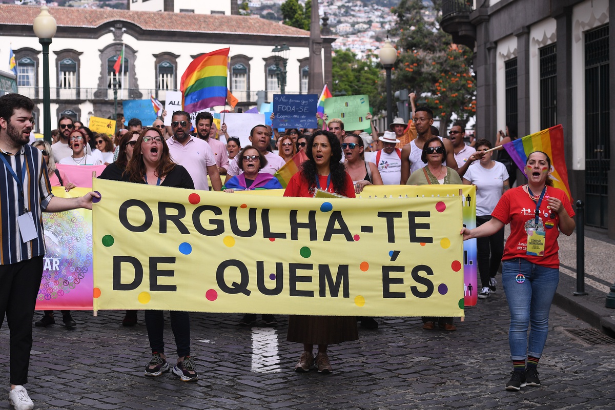 Marcha do Orgulho LGBTIQ+ irá ocorrer a 8 de Outubro no Funchal —  DNOTICIAS.PT