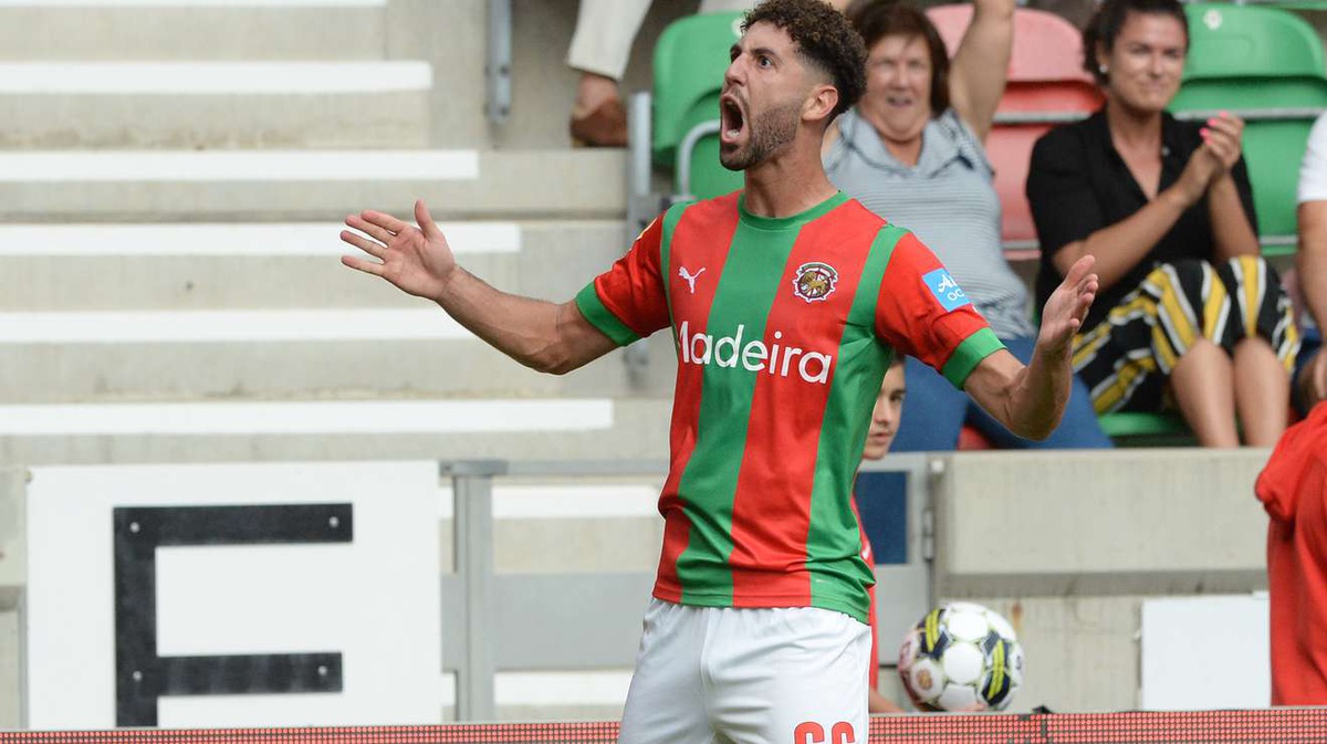 Leo Andrade ganha destaque entre os zagueiros brasileiros na Liga Portugal