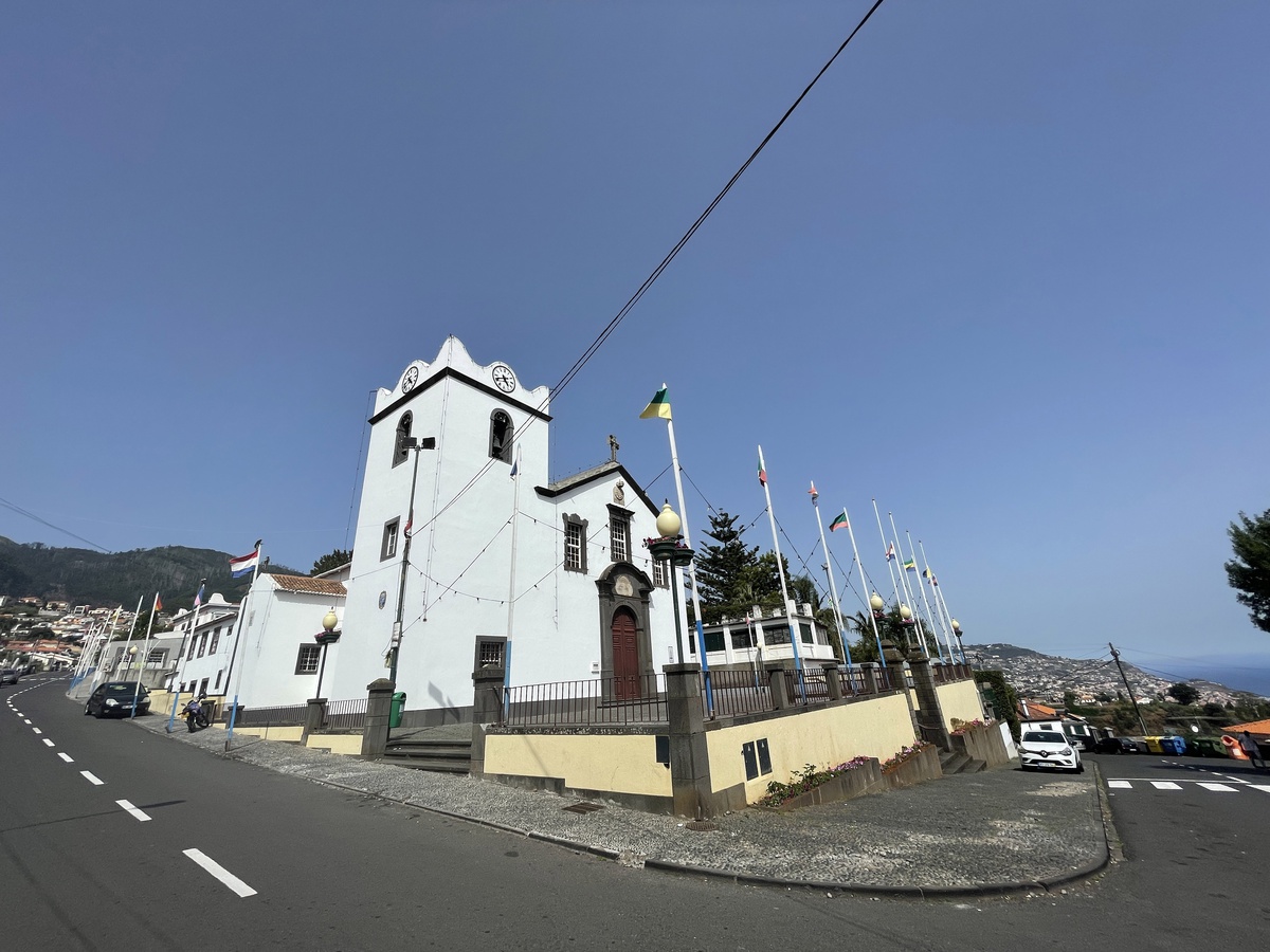 Em São Roque deu-se pela primeira vez uma alteração à circulação automóvel no eixo rodoviário do Lombo Segundo.