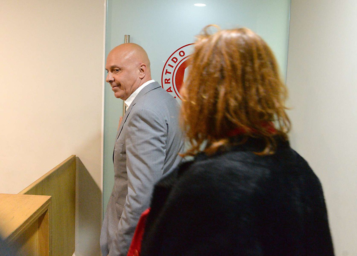 Paulo Cafôfo tem sido pressionado por algumas figuras para abandonar a liderança do PS-Madeira. Foto ASPRESS