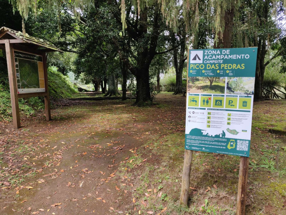 Todas as zonas de acampamento em espaço florestal estão devidamente identificadas.&nbsp;
