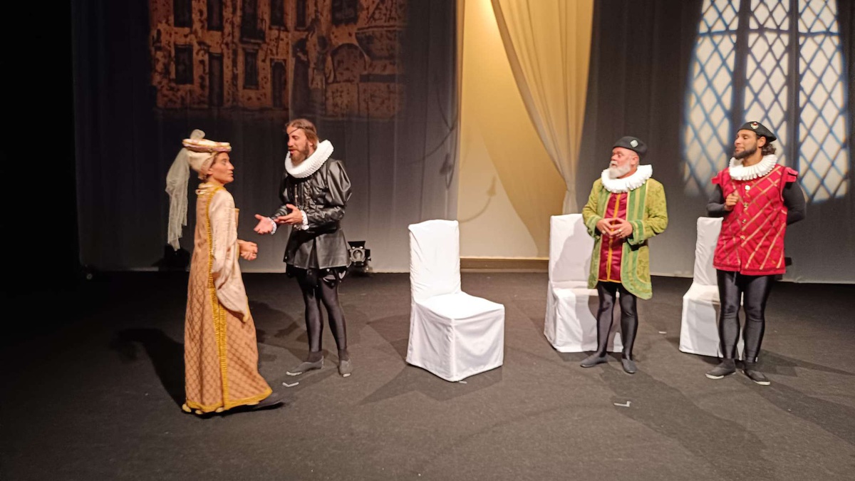 A ATEF associa-se com esta sua 158.ª produção às comemorações dos 500 anos de Camões.&nbsp;