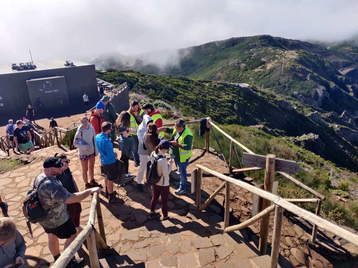 No Pico do Areeiro, a cobrança é feita desde Outubro do ano passado, pese embora apenas esteja transitável pouco mais de 1 quilómetro do percurso devido ao incêndio do ano passado.&nbsp;