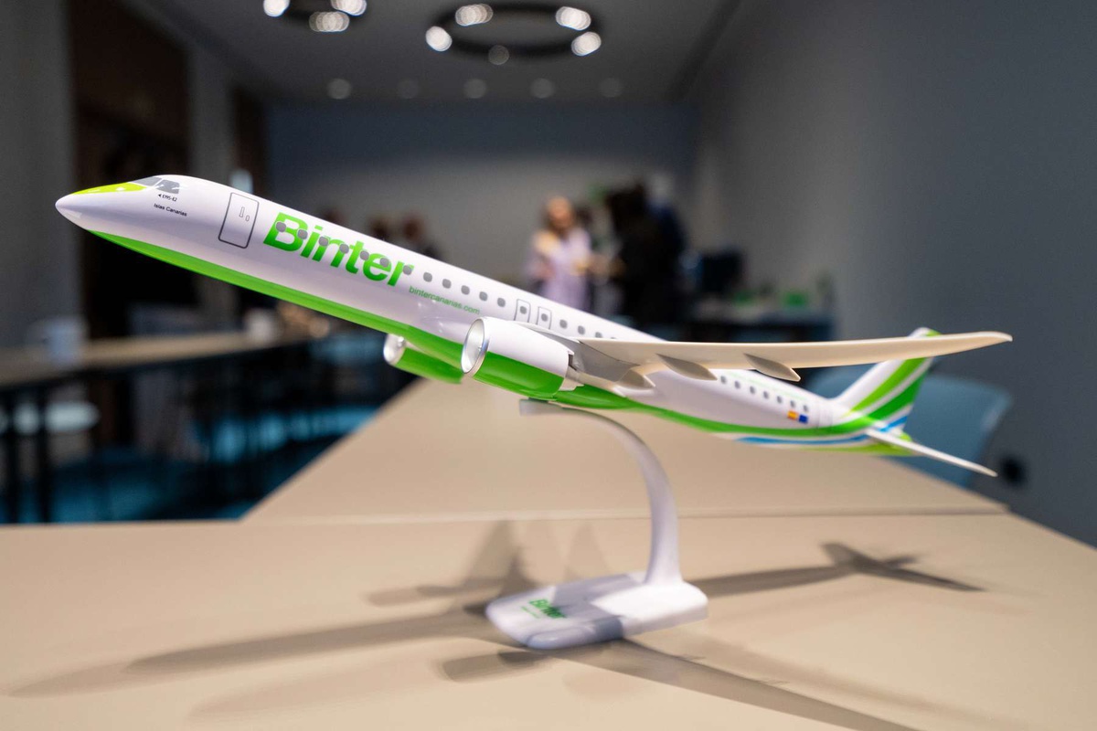 A Madeira foi o primeiro destino internacional da companhia aérea de Canárias, que iniciou a sua expansão em 2005.&nbsp;