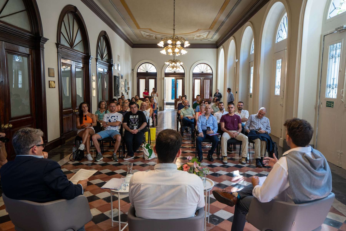 Veja quem esteve na apresentação do livro. Fotos Miguel Espada/ASPRESS