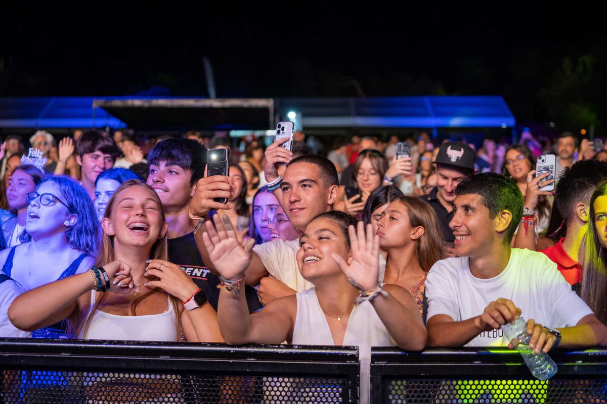 Na Praça do Povo e no Parque Santa Catarina há espectáculos musicais gratuitos na noite do fim do ano. FOTO MIGUEL ESPADA/ASPRESS