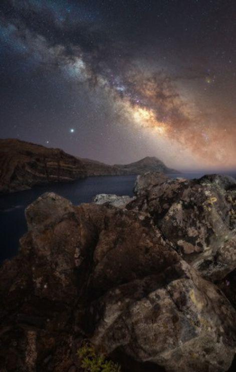 Foto de Alexander Forst publicada no Público