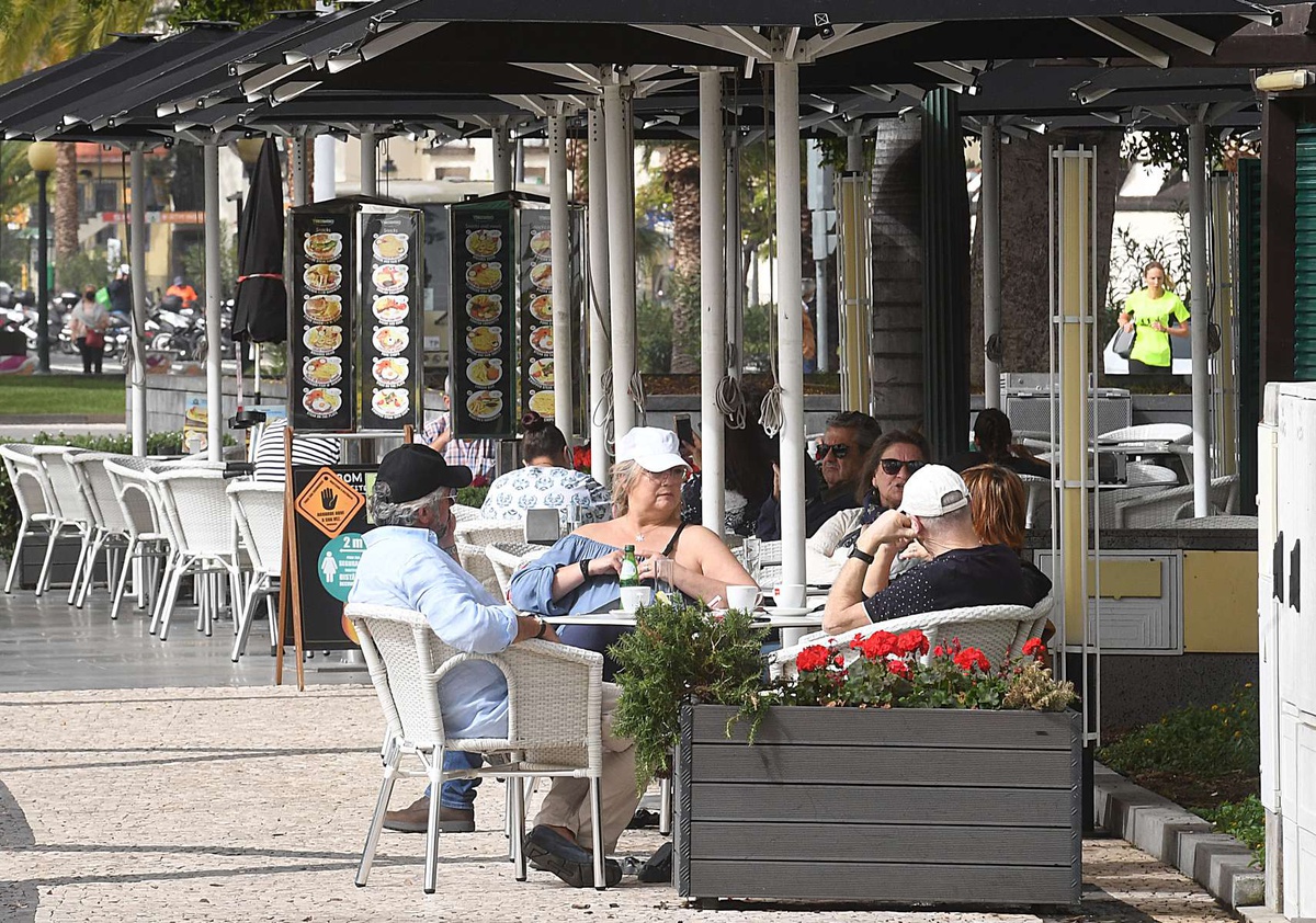 Os trabalhadores da restauração e hotelaria, abrangidos pelas convenções em vigor, nem sempre gozam do feriado no próprio dia.&nbsp;