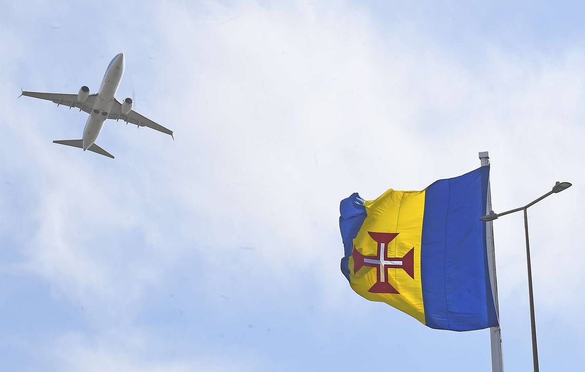 Vento no aeroporto apenas amainou depois das 15 horas.