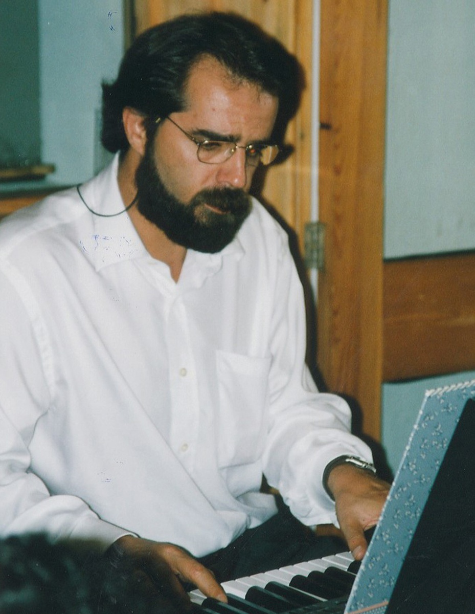 Num dos ensaios do grupo 'Pano Pa Manga', em 2000.