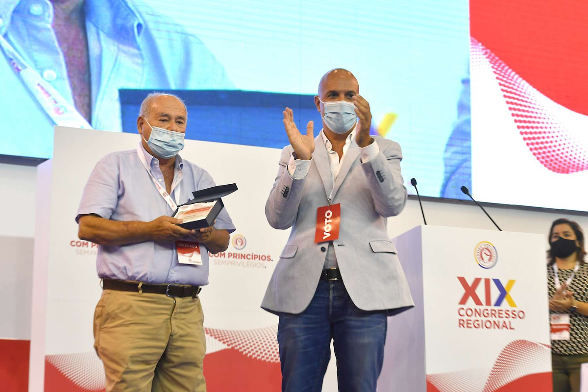 Duarte Caldeira já foi homenageado por Paulo Cafôfo.&nbsp;