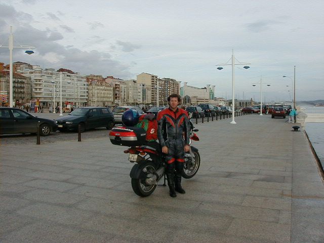 2000: Viagem de moto em torno dos contornos geográficos da Península Ibérica