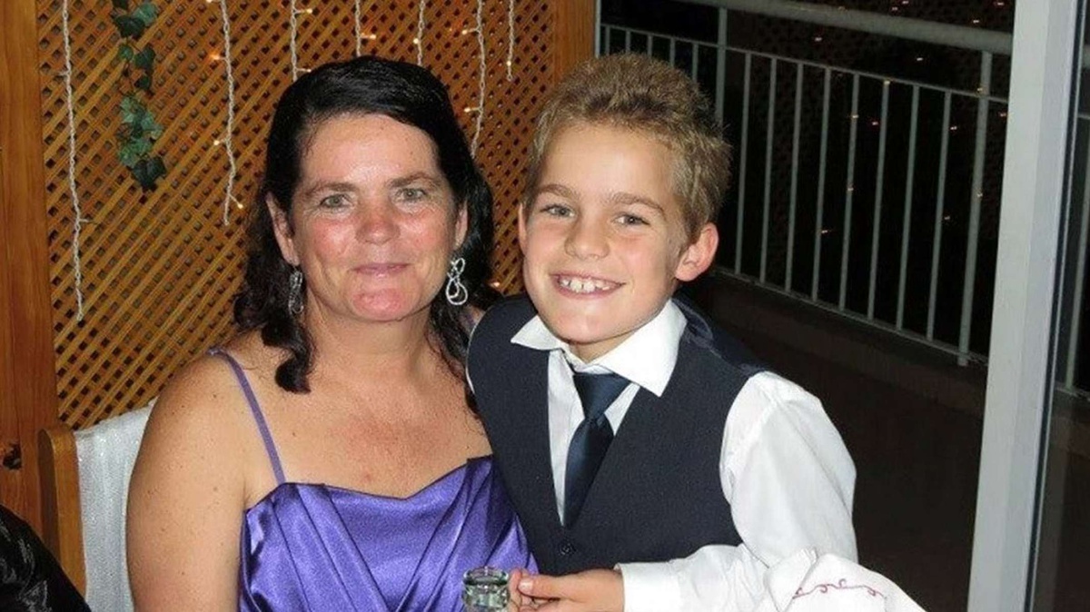 Violante e Vítor, mãe e filho.