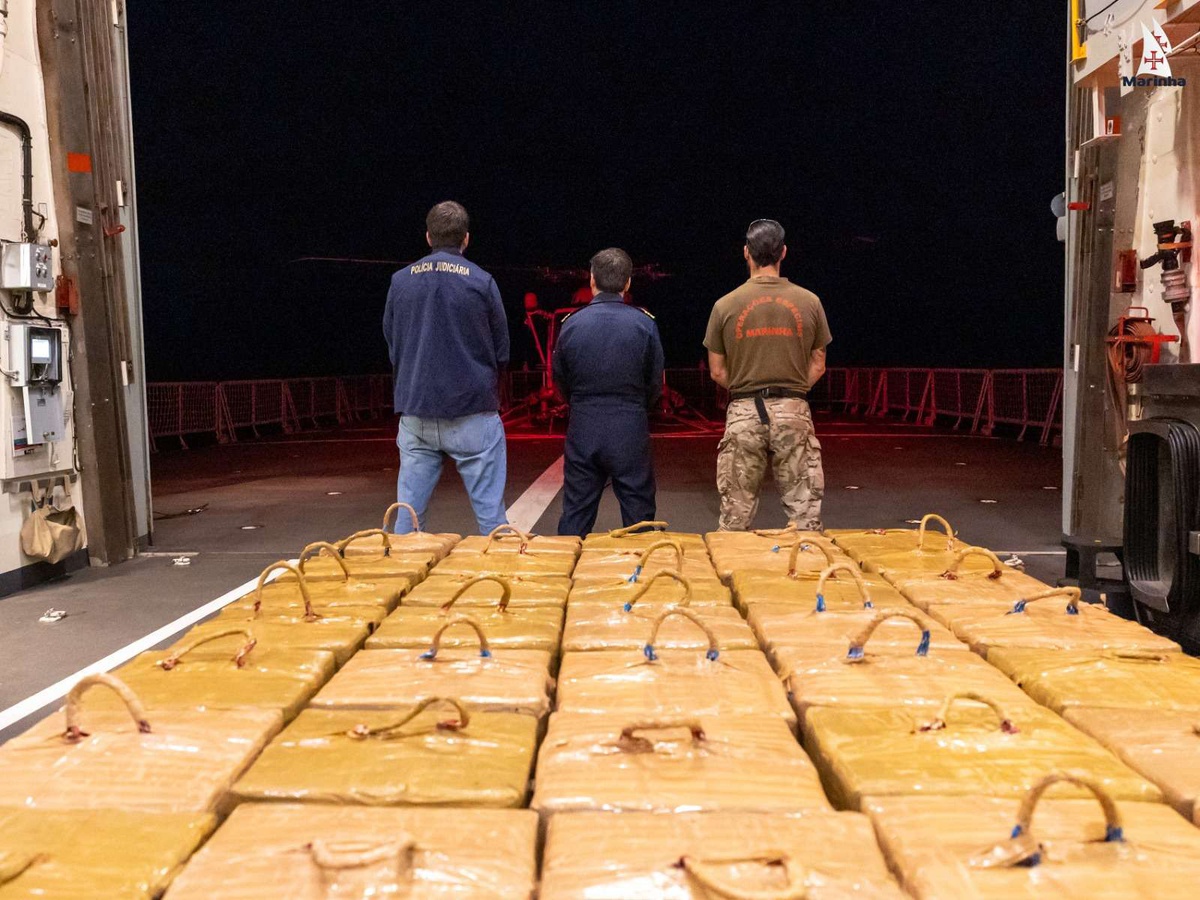 Foto da droga apreendida, numa imagem divulgada pela PJ a 21 de Novembro passado.