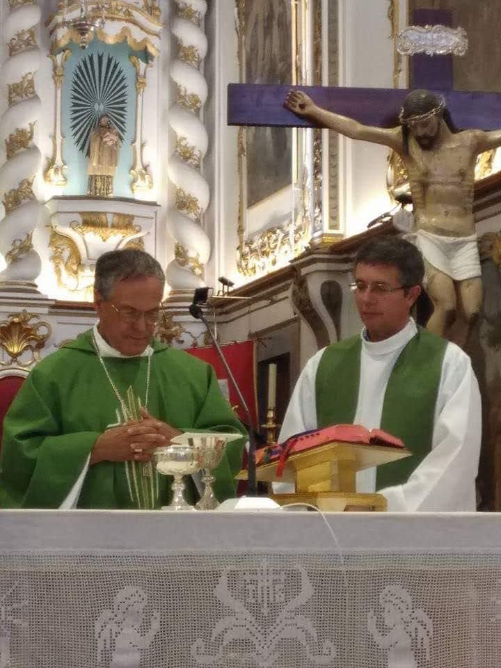 &nbsp;O Bispo D. Alfredo Caires e o Padre Alcindo Sousa