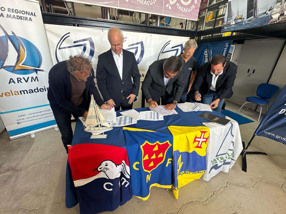 A cerimónia contou com a presença do presidente da Associação Náutica da Madeira, Manolo Borrero; de João Sousa, do Centro de Treino de Mar; António Fontes, do Clube Naval do Funchal; Hernâni Teixeira, do Iate Clube de Santa Cruz e de Pedro Amaral Frazão, administrador e CSO do Grupo Sousa.