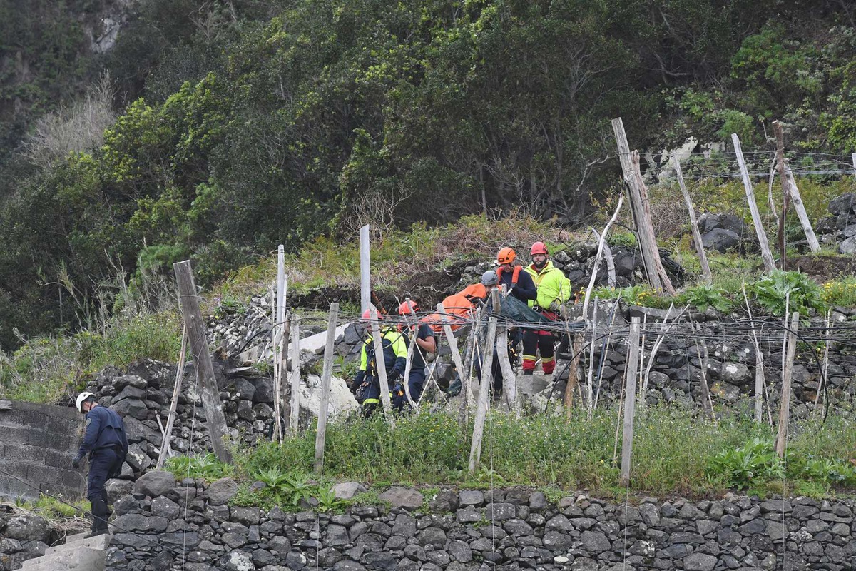 Encontrado cadáver do segundo turista desaparecido — DNOTICIAS.PT