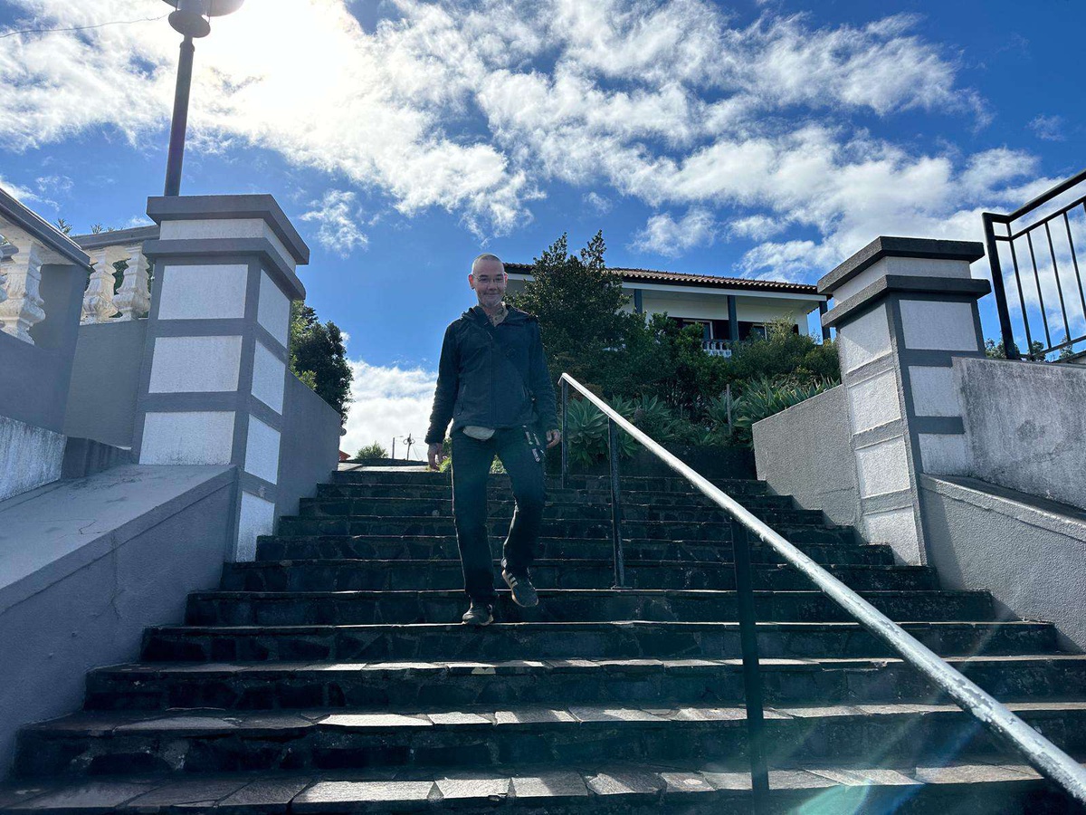 Adriano, natural do Brasil, votou esta manhã nas Achadas da Cruz