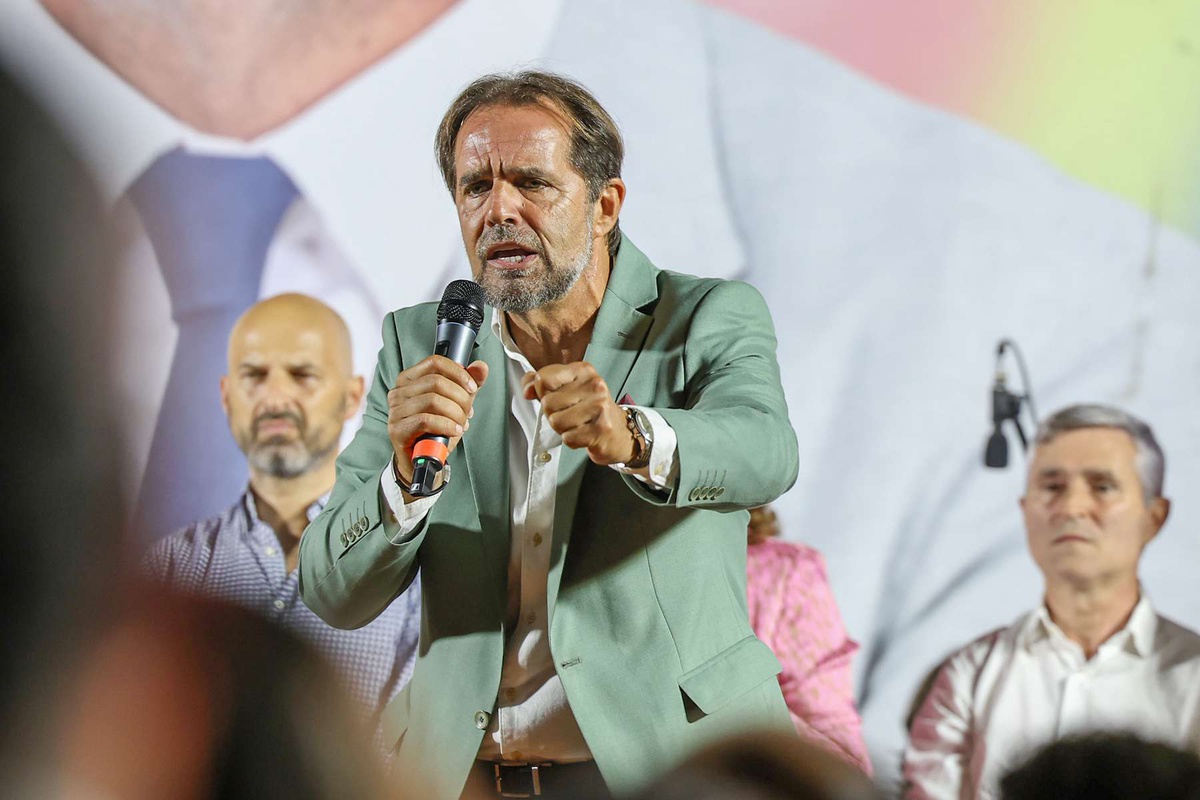 Em Santa Cruz, Albuquerque voltou a exigir maioria absoluta.&nbsp;