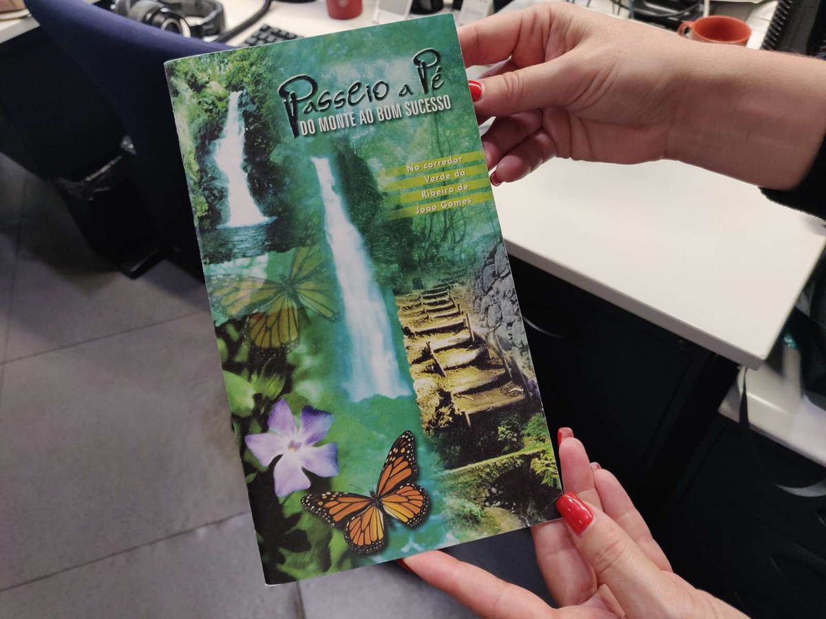 Em Março de 2000, a Câmara Municipal do Funchal editou uma brochura sobre o 'Passeio a pé do Monte do Bom Sucesso', com coordenação de Raimundo Quintal.&nbsp;