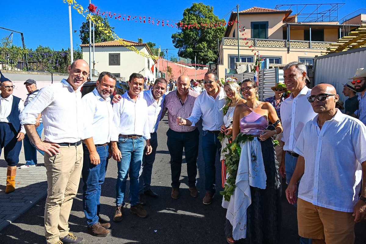 Miguel Albuquerque fez-se acompanhar pelos secretários do Turismo e da Agricultura