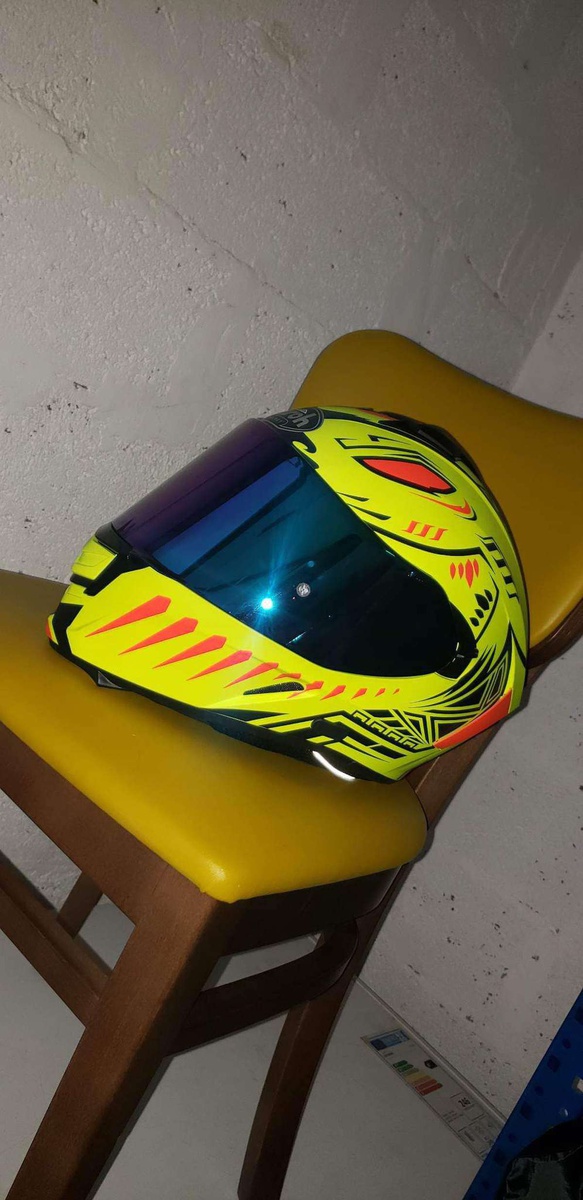 Este foi o capacete furtado.