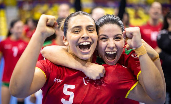 A madeirense Sofia Ferreira (n.º 5) a festejar no final do encontro.