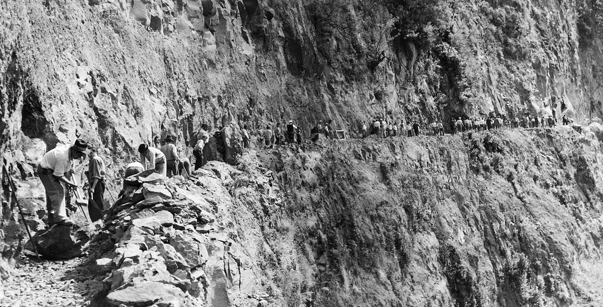 Homens na construção da Levada do Norte, lanço sul.&nbsp;