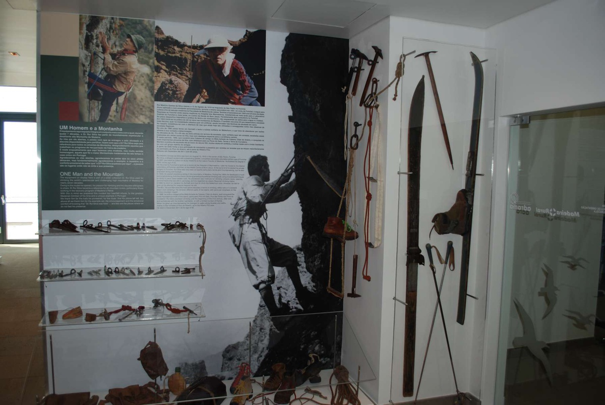 O
pequeno núcleo museológico dedicado a Rui Silva está a ser alvo de recuperação,
pelo que não está disponível no presente.