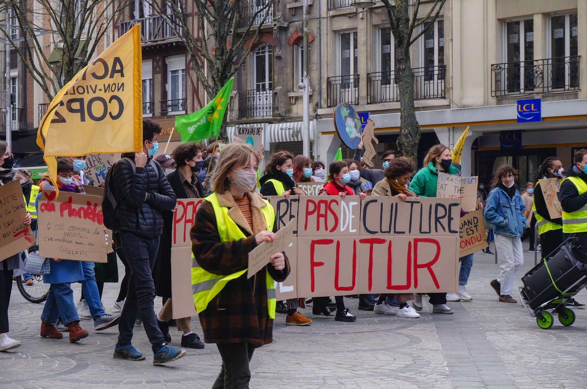 As alterações climáticas tem afectado os jovens em todo o mundo, mobilizando-os para manifestações e tomadas de posição.&nbsp;