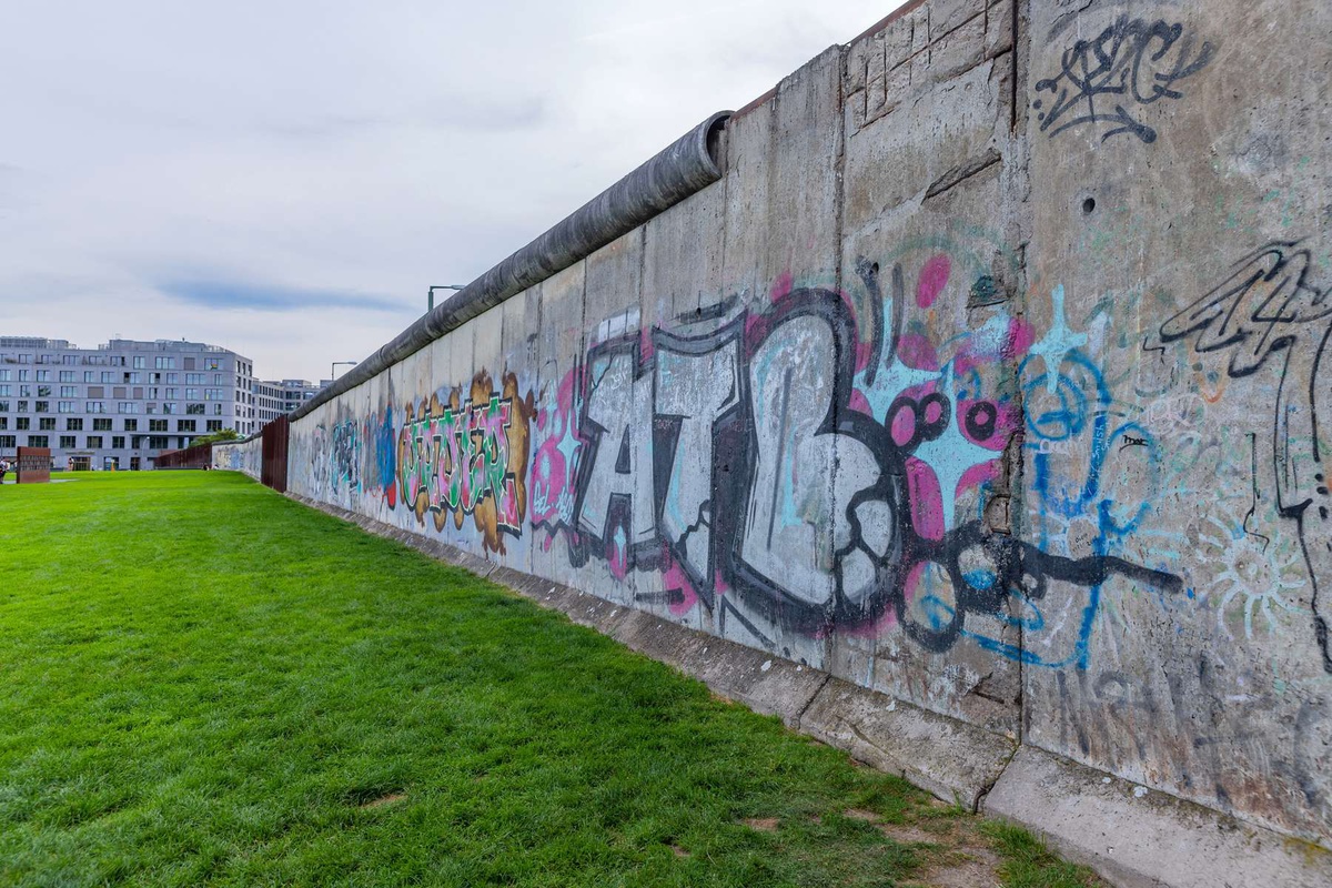 Reminiscências do Muro de Berlim.&nbsp;