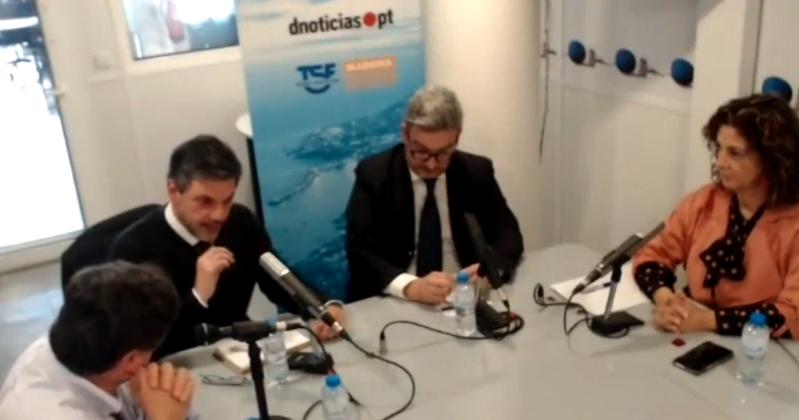 Os apoios que foram “manifestamente insuficientes” e que se traduzem em “esmolas” também não ajudam.