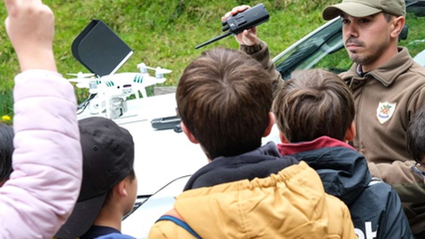 Estudantes tiveram contacto com alguns elementos do IFCN e com os equipamentos por eles utilizados.&nbsp;