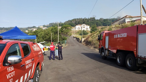 Suspeita de fogo posto em incêndio no Porto Moniz —