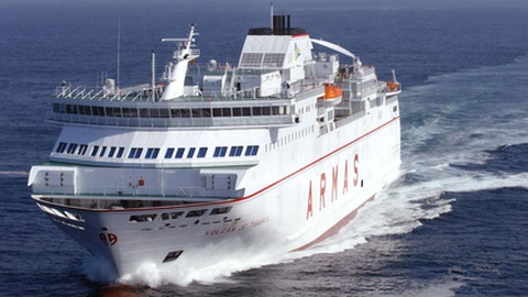 A ligação marítima entre a Madeira e o continente foi, em tempos, operada pela empresa Armas.