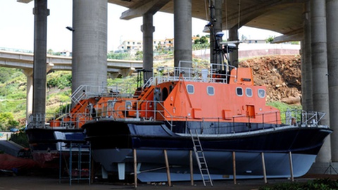 As duas embarcações ARUN tiveram sérios problemas com a respectiva certificação, ficando vários anos sem navegar.&nbsp;