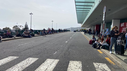 Imagem captada esta tarde no Aeroporto da Madeira