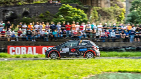 Foto Facebook&nbsp;C.A. 100 à Hora Madeira