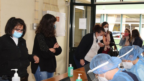 Os testes de rastreio à covid-19 deixaram de ser gratuitos a partir desta terça-feira. Foto Arquivo