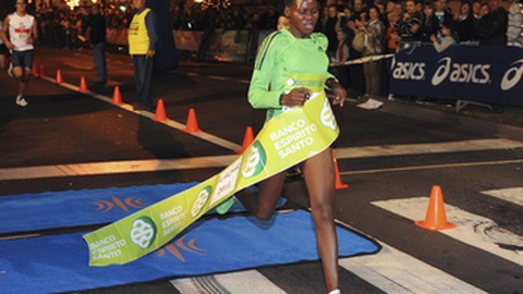 A maratonista venceu a Volta à Cidade do Funchal em 2011.&nbsp; Fotos Arquivo/Helder Santos/Aspress