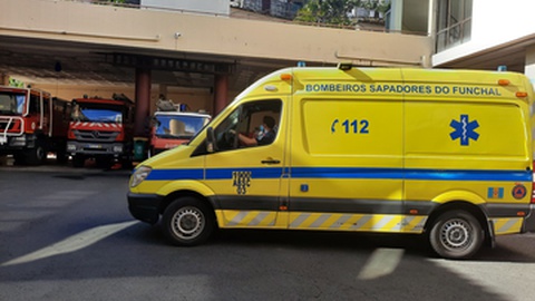 Sapadores do Funchal foram chamados ao local.