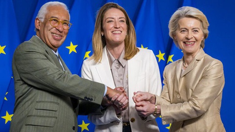 António Costa, presidente do Conselho Europeu, Roberta Metsola, presidente do Parlamento Europeu, e Ursula Von Der Leyen, presidente da Comissão Europeia.&nbsp; Foto DR/PE